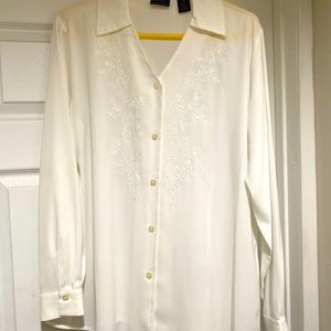 Beautiful Button up blouse